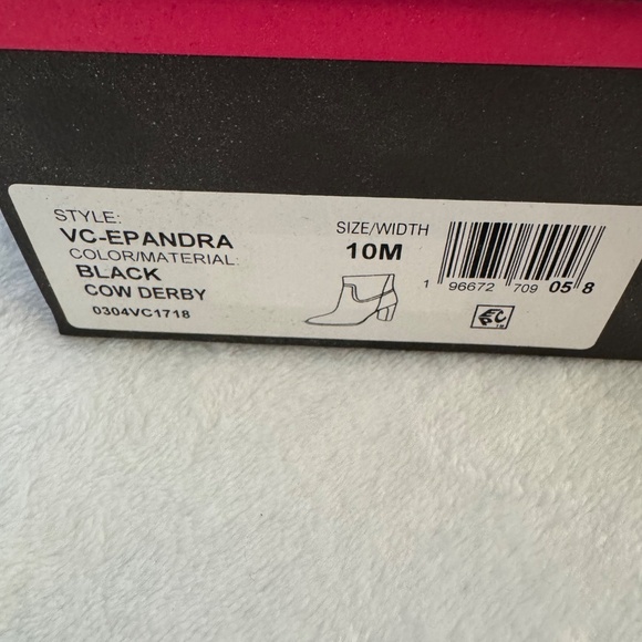 Vince Camuto Epandra Bootie - Picture 9 of 9